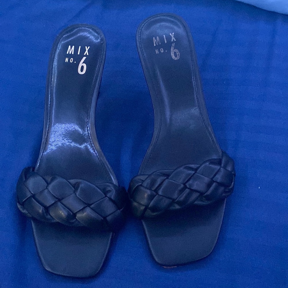 Size :6 barley used Boston area 📍 kitty heel brand: MIX NO.6